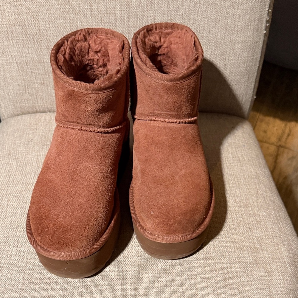 UGG Red Ultra Mini Platform boots with box